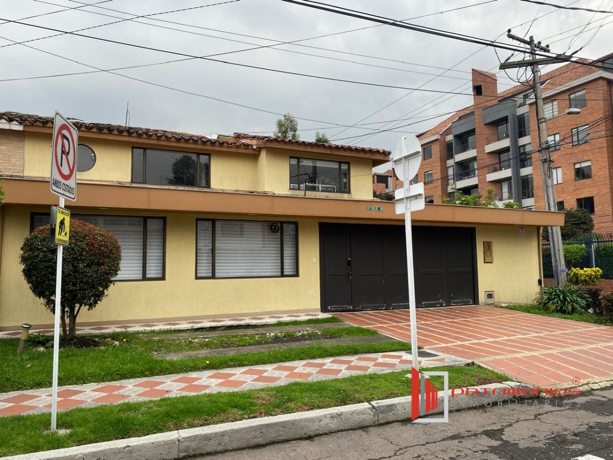 Casa en venta en Lagos De Cordoba, Bogotá · foto 2 de 24