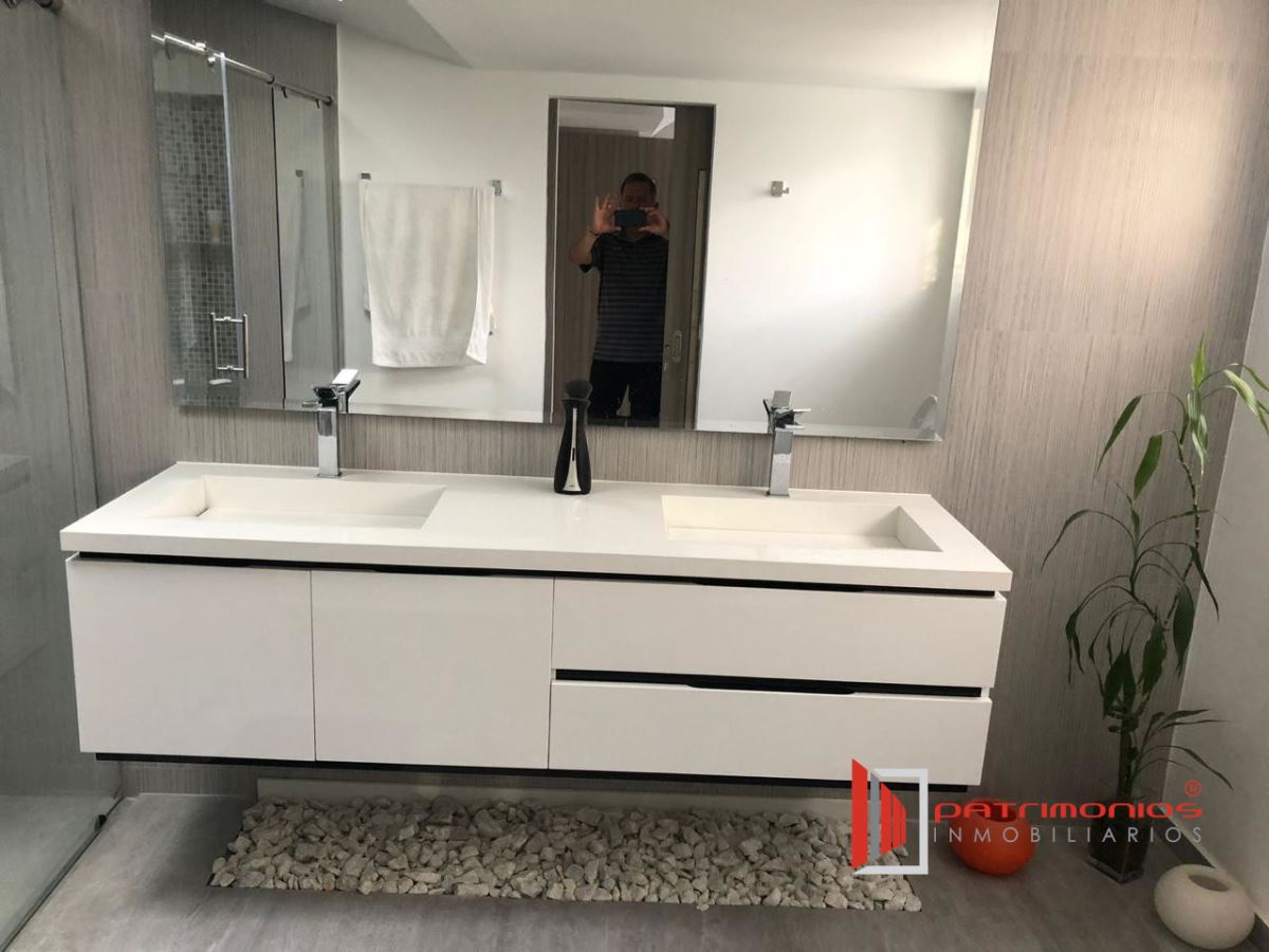 Casa en venta en Lagos De Cordoba, Bogotá · foto 13 de 24