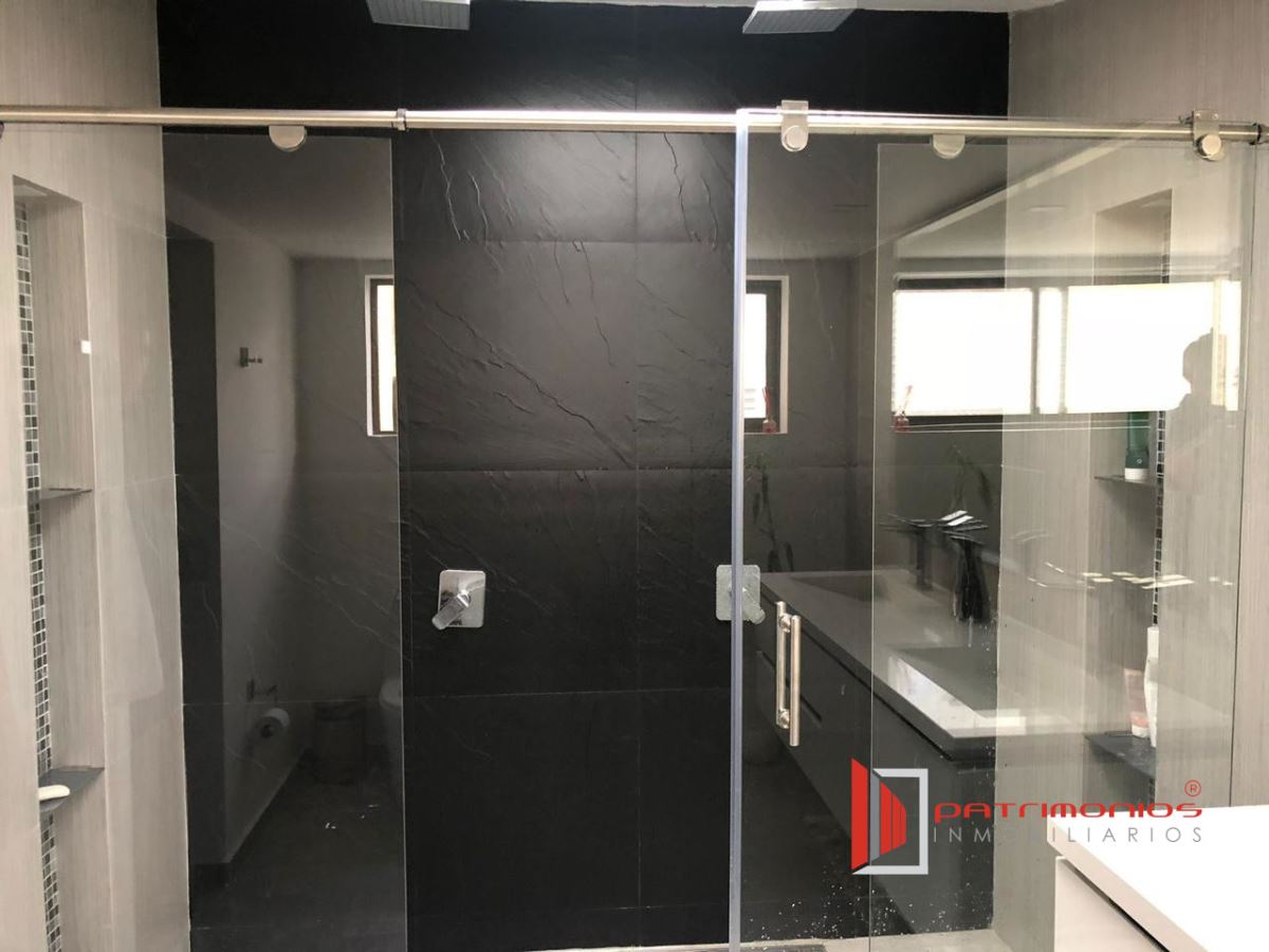 Casa en venta en Lagos De Cordoba, Bogotá · foto 14 de 24