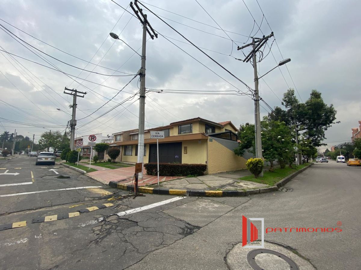 Casa en venta en Lagos De Cordoba, Bogotá · foto 24 de 24