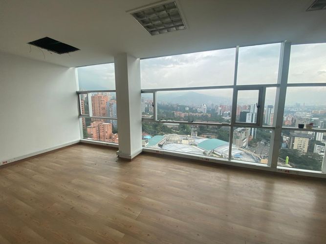 Oficina en arriendo en El Poblado, Medellín, 50 m² · foto 6 de 16