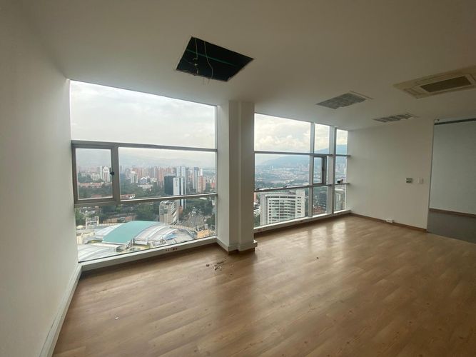 Oficina en arriendo en El Poblado, Medellín, 50 m² · foto 9 de 16