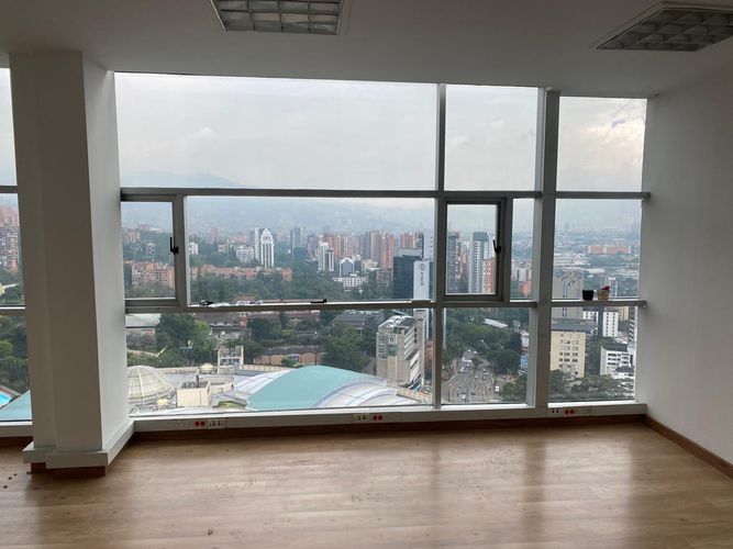 Oficina en arriendo en El Poblado, Medellín, 50 m² · foto 12 de 16