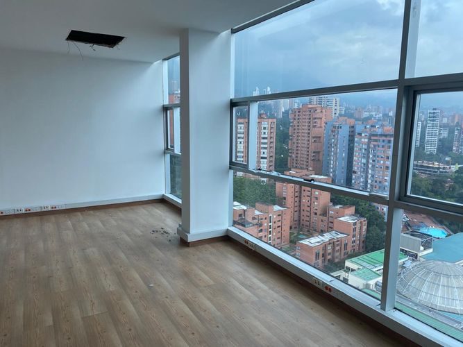 Oficina en arriendo en El Poblado, Medellín, 50 m² · foto 15 de 16
