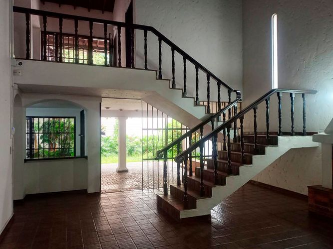 Casa de 6 alcobas en arriendo en El Poblado, Medellín, 520 m² · foto 4 de 20