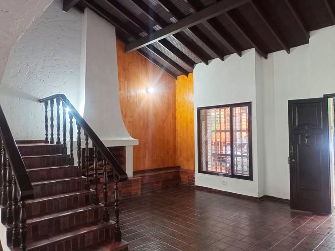 Casa de 6 alcobas en arriendo en El Poblado, Medellín, 520 m² · foto 14 de 20