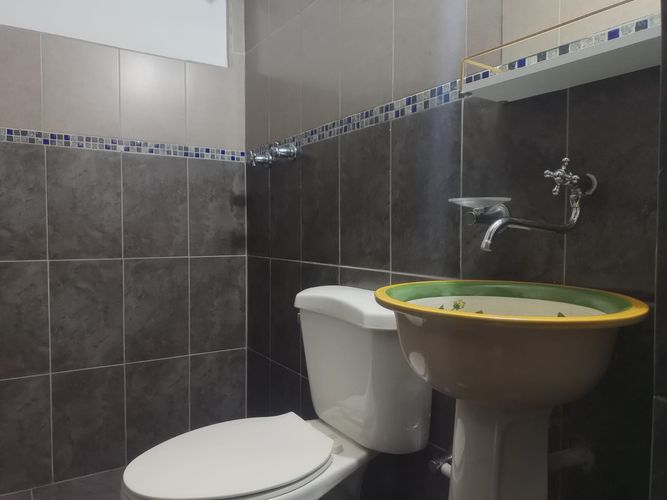 Casa de 6 alcobas en arriendo en El Poblado, Medellín, 520 m² · foto 19 de 20