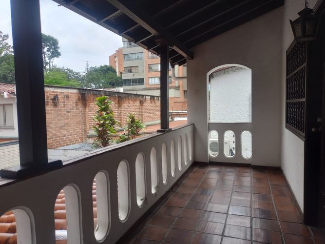 Casa de 6 alcobas en arriendo en El Poblado, Medellín, 520 m² · foto 20 de 20