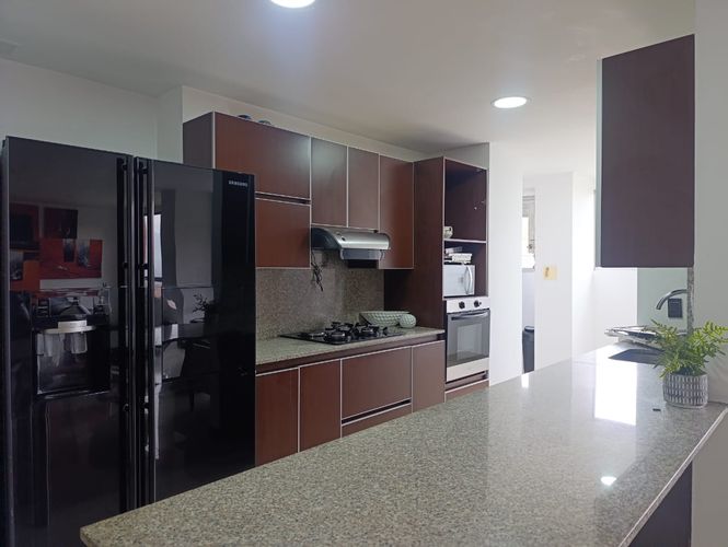 Apartamento de 2 alcobas en arriendo en El Poblado, Medellín, 136 m² · foto 7 de 19