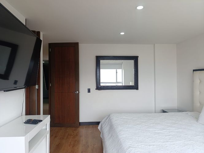 Apartamento de 2 alcobas en arriendo en El Poblado, Medellín, 136 m² · foto 9 de 19