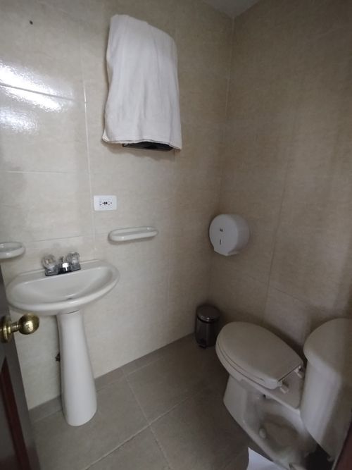 Oficina en venta en Pinares, Pereira, 84 m² · foto 10 de 11