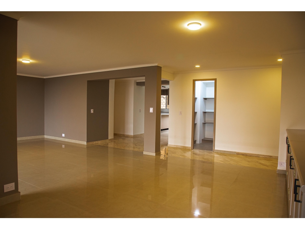 Apartment for sale in Los Balsos, Medellín 3