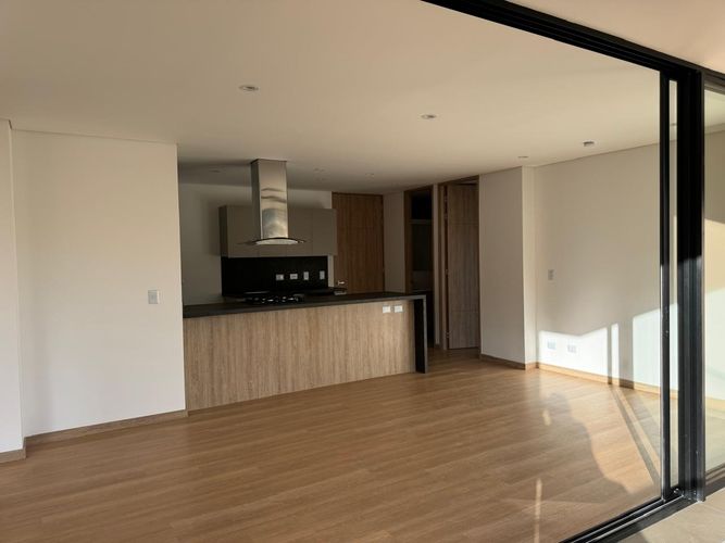 Apartamento de 2 alcobas en venta en El Retiro, 85 m² · foto 2 de 7
