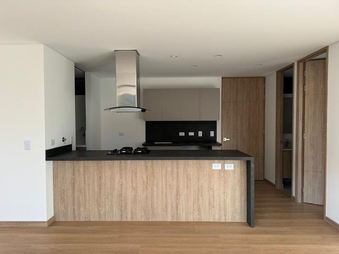 Apartamento de 2 alcobas en venta en El Retiro, 85 m² · foto 3 de 7
