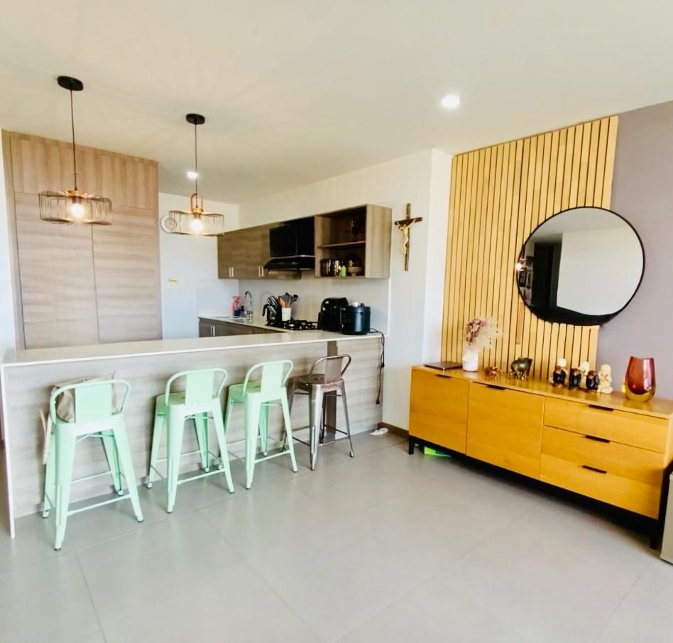 Apartamento en venta en Loma Del Escobero, Envigado · foto 2 de 9