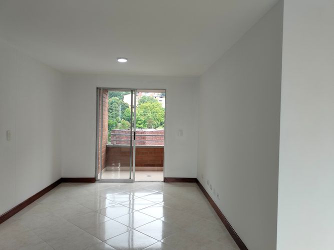 Apartamento de 3 alcobas en arriendo en El Poblado, Medellín, 125 m² · foto 4 de 15