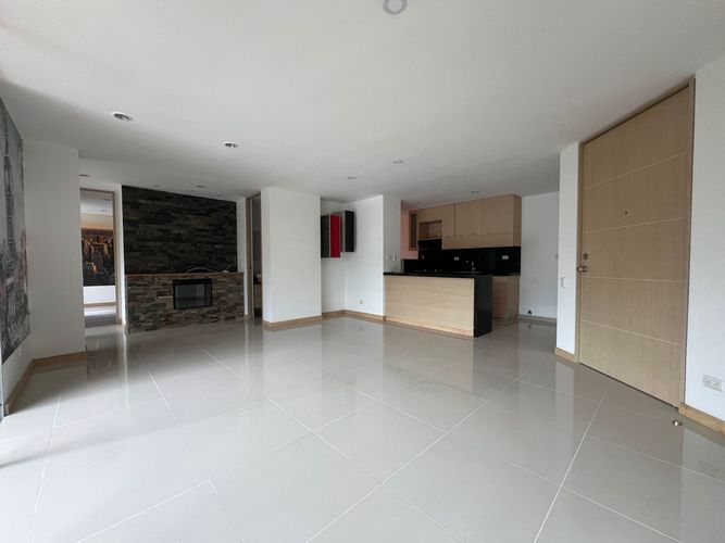 Apartamento de 3 alcobas en arriendo en Loma Del Esmeraldal, Envigado, 87 m² · foto 5 de 18