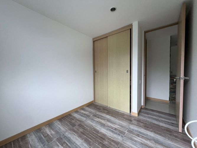 Apartamento de 3 alcobas en arriendo en Loma Del Esmeraldal, Envigado, 87 m² · foto 11 de 18
