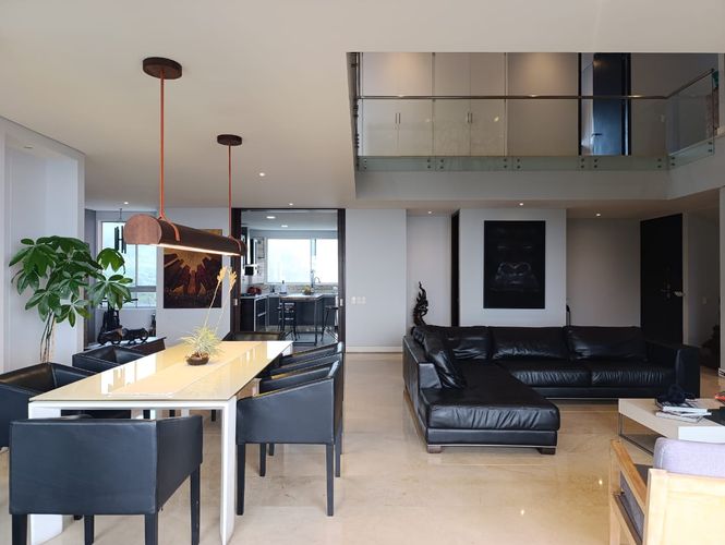 Apartamento de 3 alcobas en venta en El Poblado, Medellín, 294 m² · foto 3 de 20