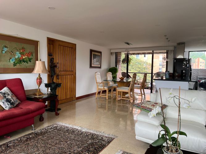 Apartamento de 3 alcobas en venta en Santa María De Los Ángeles, Medellín, 139 m² · foto 6 de 17
