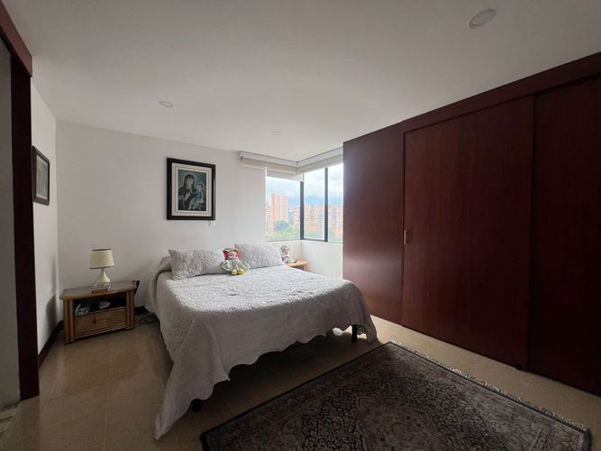 Apartamento de 3 alcobas en venta en Santa María De Los Ángeles, Medellín, 139 m² · foto 9 de 17
