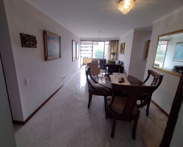 Apartamento de 3 alcobas en venta en El Poblado, Medellín, 94 m² · foto 2 de 13