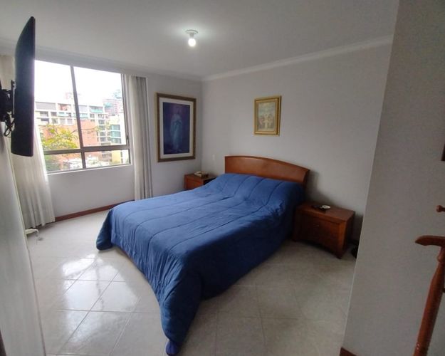 Apartamento de 3 alcobas en venta en El Poblado, Medellín, 94 m² · foto 7 de 13