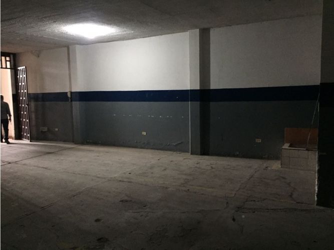 Edificio en arriendo en El Piloto, Cali, 100 m² · foto 6 de 24