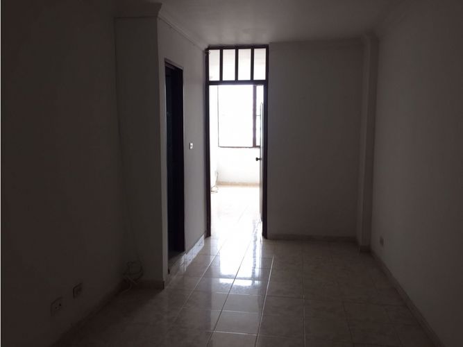 Edificio en arriendo en El Piloto, Cali, 100 m² · foto 9 de 24