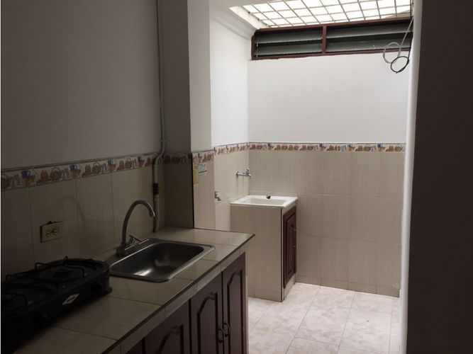 Edificio en arriendo en El Piloto, Cali, 100 m² · foto 12 de 24