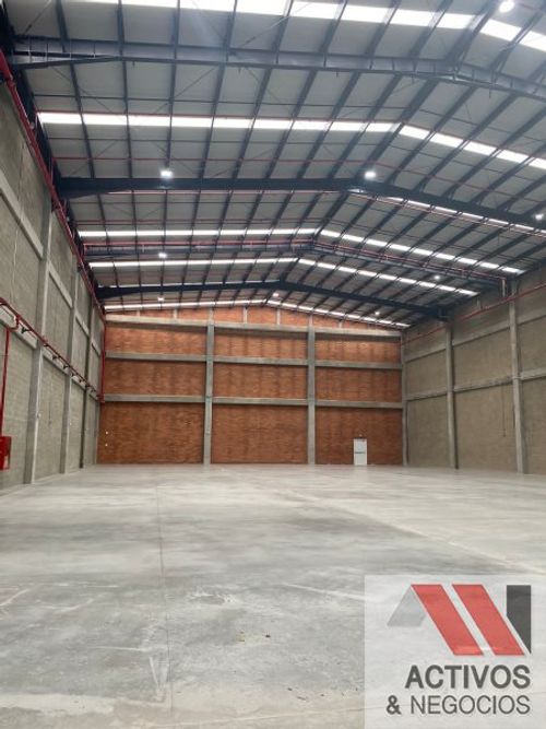 Bodega en arriendo en Zona Franca, Rionegro, 1923 m² · foto 10 de 11