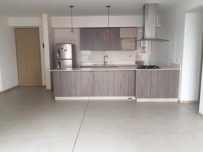 Apartamento en venta en Loma De Las Brujas, Envigado · foto 6 de 7
