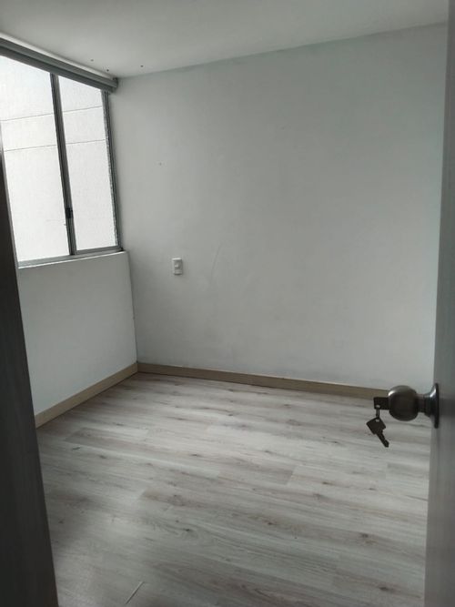 Apartamento en venta en Prados De Sabaneta, Sabaneta · foto 6 de 9