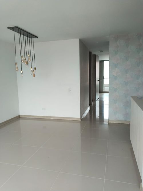 Apartamento en venta en Prados De Sabaneta, Sabaneta · foto 7 de 9