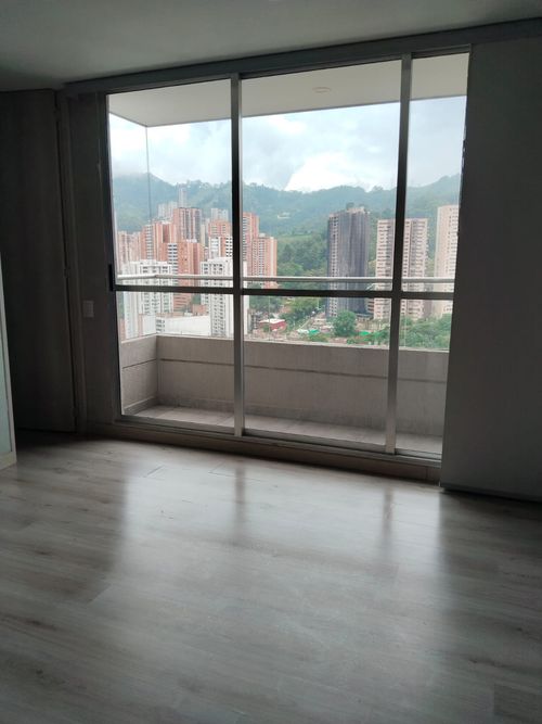 Apartamento en venta en Prados De Sabaneta, Sabaneta · foto 8 de 9