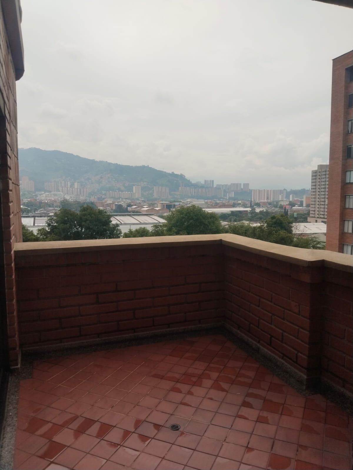 Apartamento en venta en Jardines, Envigado · foto 2 de 11