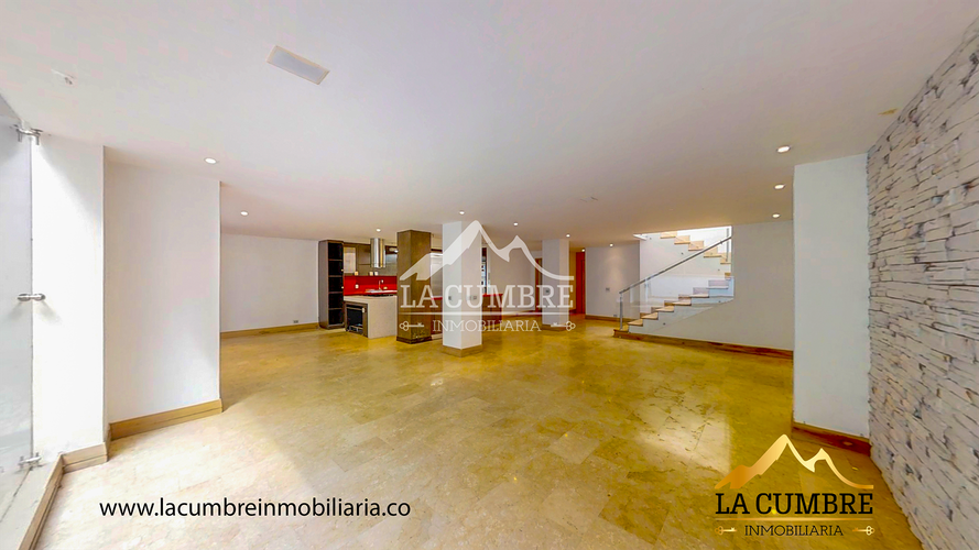 Casa de 4 alcobas en arriendo en San Lucas, Medellín, 237 m² · foto 2 de 22