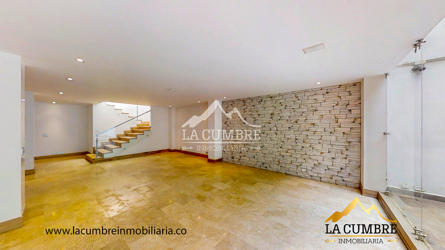 Casa de 4 alcobas en arriendo en San Lucas, Medellín, 237 m² · foto 4 de 22