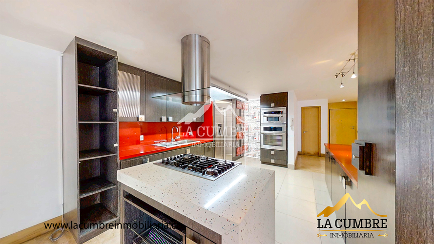 Casa de 4 alcobas en arriendo en San Lucas, Medellín, 237 m² · foto 6 de 22
