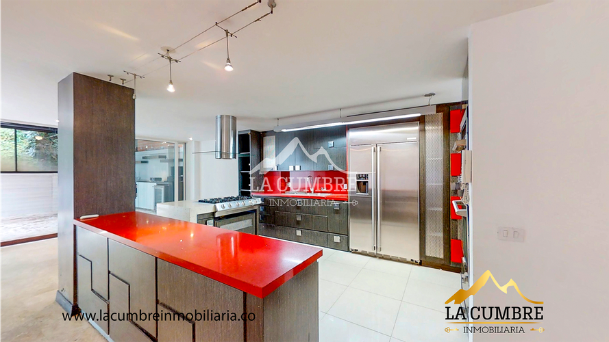 Casa de 4 alcobas en arriendo en San Lucas, Medellín, 237 m² · foto 8 de 22