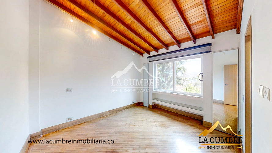 Casa de 4 alcobas en arriendo en San Lucas, Medellín, 237 m² · foto 13 de 22