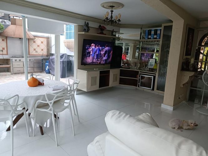Casa de 4 alcobas en venta en Villa Santos, Barranquilla, 583 m² · foto 3 de 24