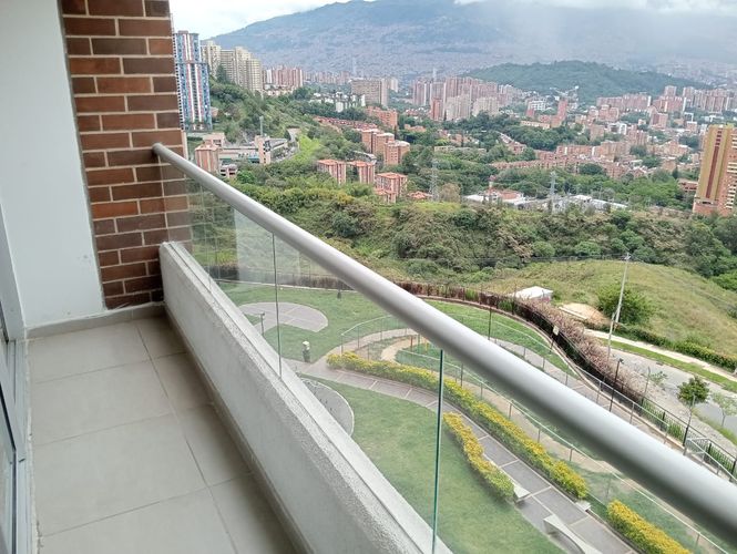 Apartamento de 3 alcobas en venta en La America, Medellín, 77 m² · foto 15 de 15