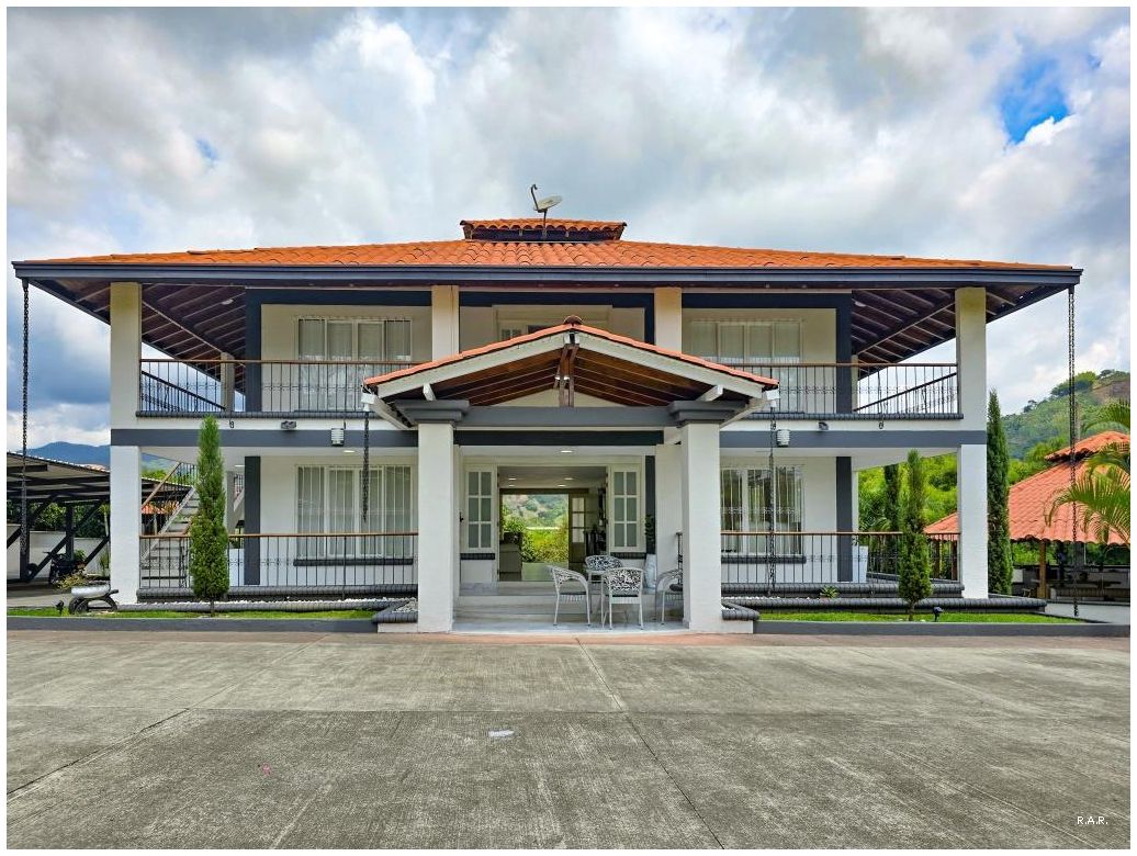 Casa Campestre en Arriendo en Pereira, Combia