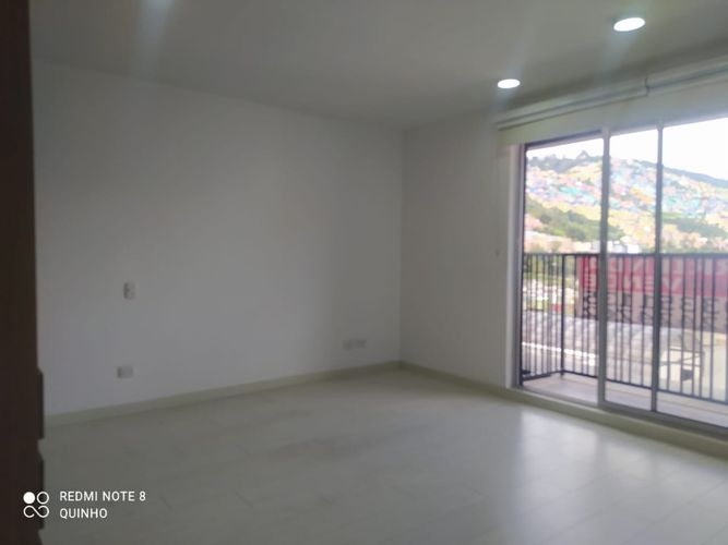 Apartaestudio en venta en Santa Teresa, Bogotá, 37 m² · foto 2 de 19