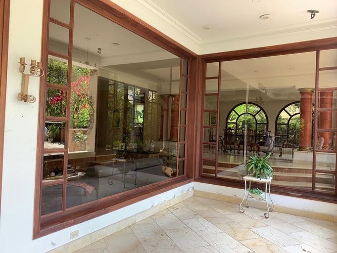 Casa de 7 alcobas en venta en Loma El Atravesado, Envigado, 785 m² · foto 18 de 24