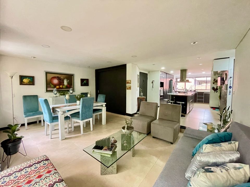 Apartamento en venta en Zuñiga, Envigado