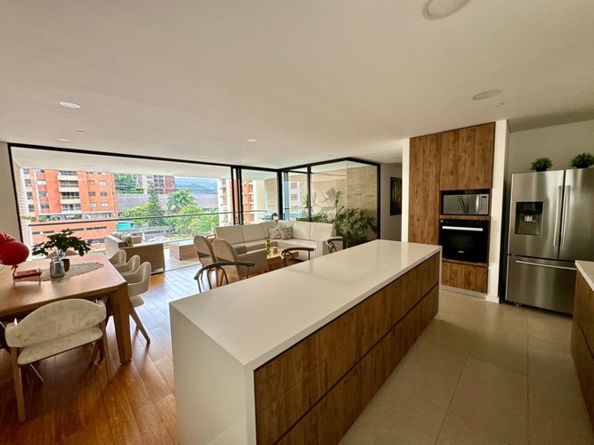 Apartamento de 3 alcobas en venta en Santa Maria De Los Angeles, Medellín, 183 m² · foto 4 de 20