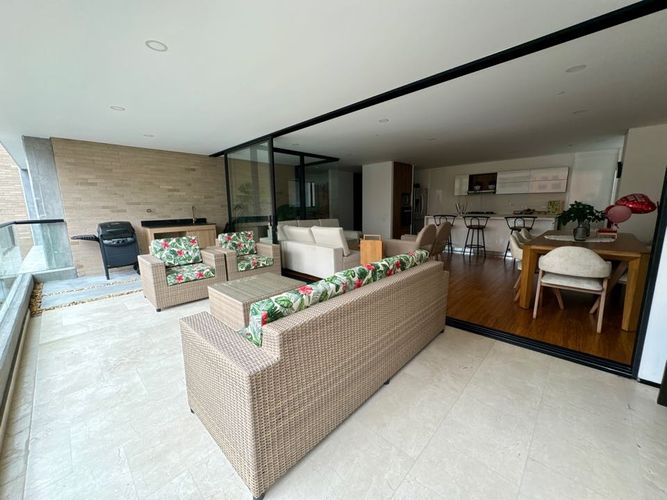 Apartamento de 3 alcobas en venta en Santa Maria De Los Angeles, Medellín, 183 m² · foto 6 de 20