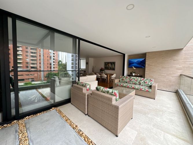 Apartamento de 3 alcobas en venta en Santa Maria De Los Angeles, Medellín, 183 m² · foto 8 de 20
